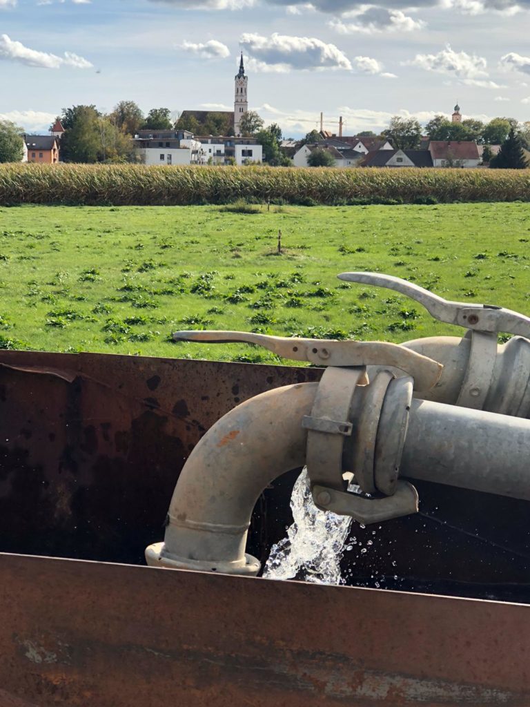 Pumpen Montage nach Brunnen Bohrung